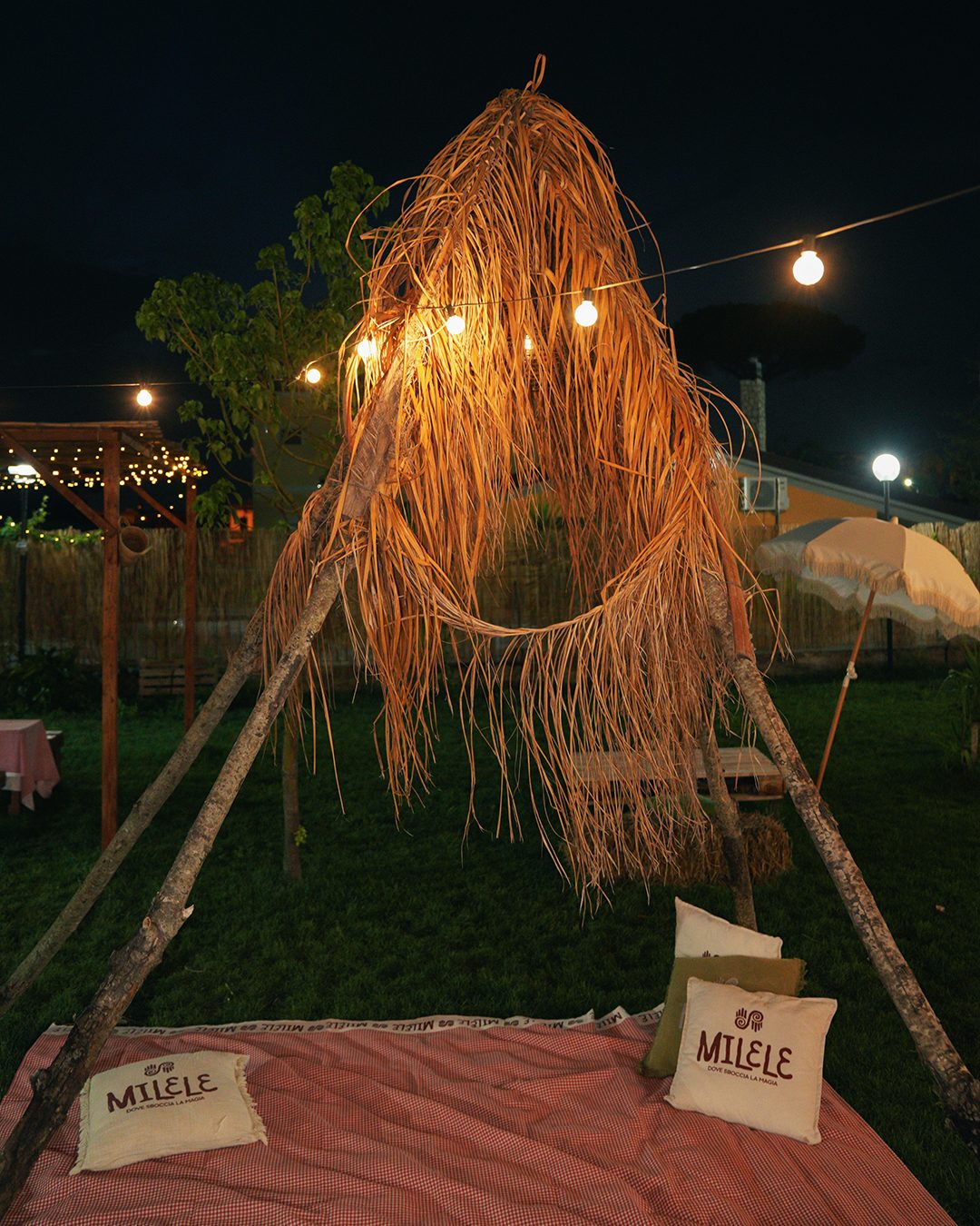 Capanna illuminata notte